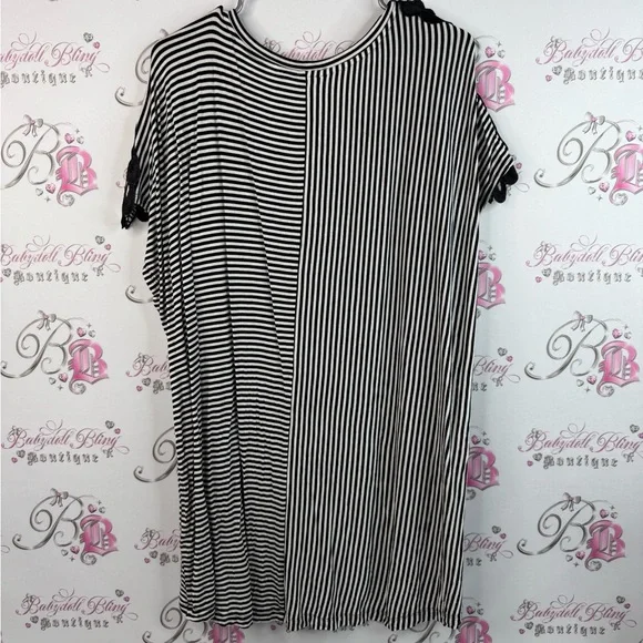 CJ Banks mini dress or long top Black and White Striped stripes Lace Accents - Picture 2 of 13